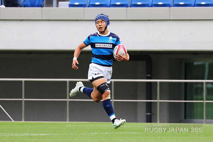 前半5分、日体大は堀川侑愛のトライで14-0