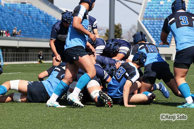 前半、FWにこだわりトライを挙げた桐蔭学園