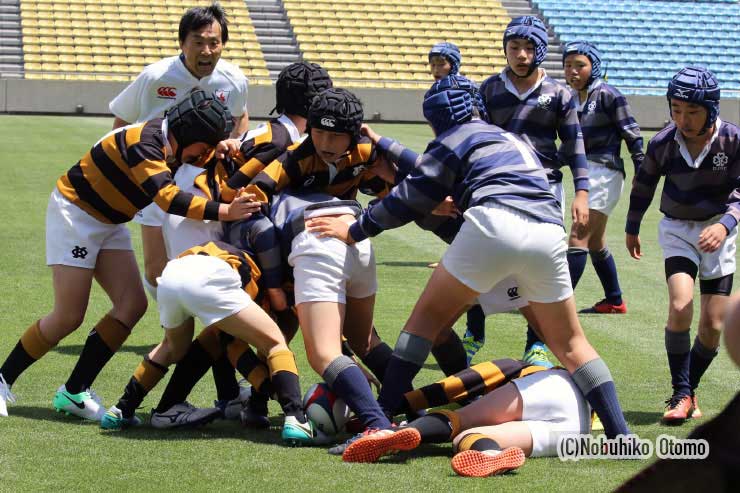 小学生の試合も激しいブレイクダウンの応酬だった